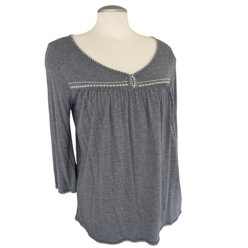 Gap Women's Boho Top with Embroidery Size Small Scoop Neck 3/4 Sleeves Grey